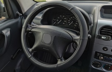 Pokrowiec na kierownice do VW Golf Passat Polo Touran Tiguan Up skóra CZARN