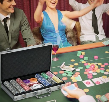 ПОКЕРНЫЙ НАБОР 300 ФИШЕК 5x КОСТИ 2x КАРТЫ ЧЕМОДАН ТЯЖЕЛЫЕ ФИШКИ