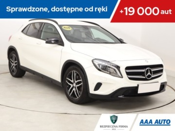Mercedes GLA I Off-roader 2.0 250 211KM 2014 Mercedes GLA GLA 250 4MATIC, Salon Polska, 4X4
