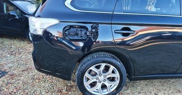 Mitsubishi Outlander III 2013 Mitsubishi Outlander BENZYNA HYBRYDA plug in 4x4 grzane fotele AUTOMAT, zdjęcie 32