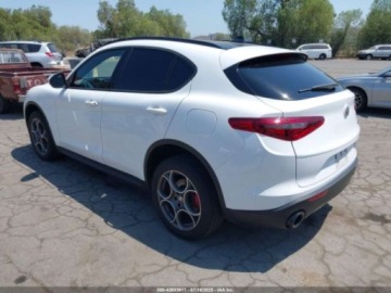 Alfa Romeo Stelvio 2022 Alfa Romeo Stelvio Sprint 2022 2.0l 2.0 Benzyna 280KM, zdjęcie 3