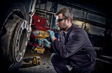 АККУМУЛЯТОРНЫЙ КОЛЕСНЫЙ гайковерт DeWALT DCF899P1 18 В 5 Ач + РАЗЪЕМЫ + СУМКА