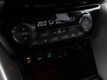 Mitsubishi Eclipse Cross SUV 1.5 T 163KM 2018 Mitsubishi Eclipse Cross grzane fotele kamera, zdjęcie 24