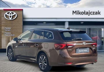 Toyota Avensis III Wagon Facelifting 2015 2.0 D-4D 143KM 2015 Toyota Avensis 2.0 D-4D Premium Salon PL Toyota Mikolajczak Leszno 2.0, zdjęcie 5