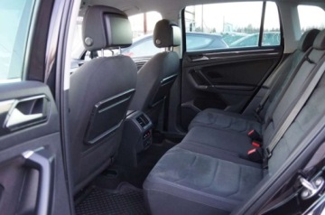 Volkswagen Tiguan II SUV 2.0 TDI 190KM 2018 Volkswagen Tiguan 2.0 TDI CR 190 KM, 4x4, Virtual, Navi, Kamera, Webasto,, zdjęcie 27