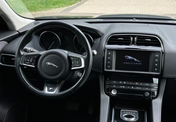 Jaguar F-Pace 2017 Jaguar F-Pace Jaguar F-Pace D200 AWD R-Dynamic HSE 90th Anniversary Edition, zdjęcie 10