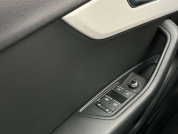 Audi A4 B9 Limousine Facelifting 2.0 40 TFSI 204KM 2022 Audi A4 Limousine VAT23 Tempomat ACC Matrix Czarna podsufitka Ambiente, zdjęcie 15