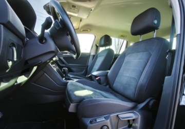 Volkswagen Tiguan II SUV 1.5 TSI EVO 150KM 2020 Volkswagen Tiguan Highline Pakiety, ACC, Podgrzewane fotel, GPS, Kamera c, zdjęcie 6