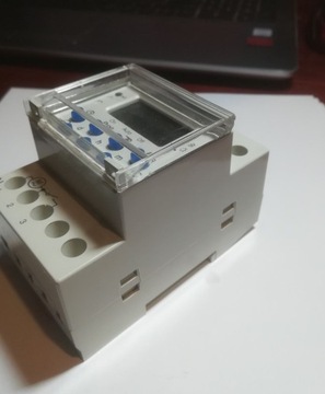 Переключатель часов и программатор времени METRON PCm 03