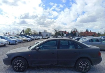 Audi A4 B5 Sedan 1.9 TDI 90KM 1996 Audi A4 Limousine Audi A4 Limousine 1.9 Diesel 90KM, zdjęcie 1
