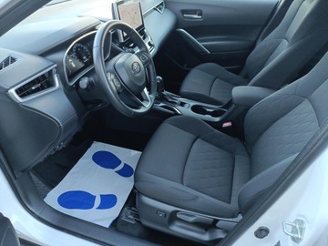 Toyota Corolla Cross 2.0 Hybrid Dynamic Force 197KM 2022 Toyota Corolla Cross 2.0 Hybrid Style AWD 2.0 Hybr, zdjęcie 9