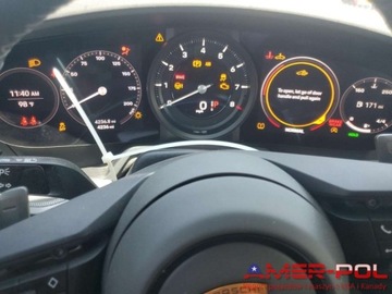 Porsche 911 992 2024 Porsche 911 _Carrera_992_3.0 L_379 km_2024r 3.0 Benzyna 379KM, zdjęcie 9