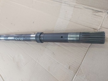 WAŁEK SKRZYNI BIEGÓW 47126897 STEYR 6140 2012R