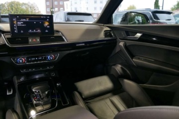 Audi 2022 Audi Q5 Sportback Quattro 265KM SLine Panorama AudiDriveSelect 3ZoneKamera, zdjęcie 18