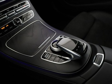 Mercedes Klasa E W213 Kombi 2.0 300de 316KM 2020 Mercedes E 200 PHEV full LED navi skóra/alcantara, zdjęcie 30