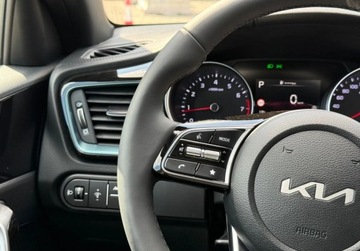 Kia XCeed 2025 Kia XCeed MY26 wersja TRIBUTE WINTER dostepny od reki w kolorze WOLF GREY, zdjęcie 24