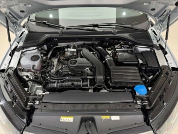 Skoda Octavia IV Liftback 1.5 TSI EVO 150KM 2024 Skoda Octavia Selection Pakiet Light View Plus ACC Kamera cofania FV23, zdjęcie 18