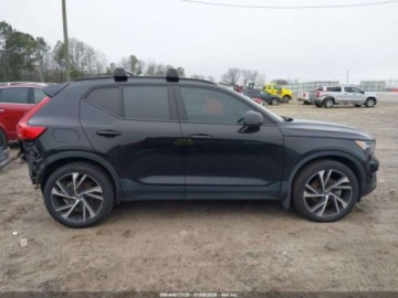 Volvo XC40 Crossover 2.0 T5 247KM 2020 Volvo XC 40 T5 R-Design 2020 2.0 Benzyna 248KM, zdjęcie 6