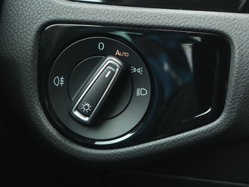 Volkswagen Golf VII Hatchback 5d Facelifting 1.4 TSI 150KM 2017 VW Golf 1.4 TSI, Salon Polska, Navi, Klima, zdjęcie 18