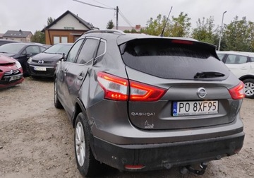 Nissan Qashqai II Crossover 1.2 DIG-T 115KM 2017 Nissan Qashqai 2017r, 1.2 Benzyna. Uszkodzone boki. Jezdzi. 1.2 Benzyna, zdjęcie 3