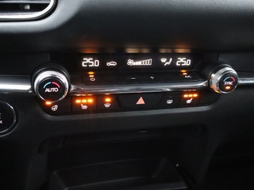 Mazda CX-30 2.0 Skyactiv-G 122KM 2019 Mazda CX-30 Skyactiv-G 2.0, Salon Polska, zdjęcie 20