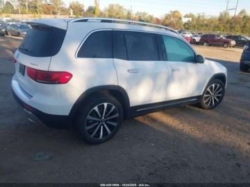Mercedes GLB 2023 Mercedes-Benz GLB 2023 Mercedes-Benz GLB 250 4MATIC SUV 2.0 Benzyna 221KM, zdjęcie 6