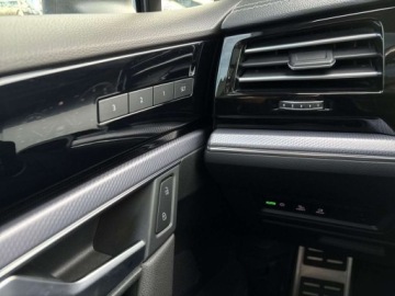 Volkswagen Touareg III SUV 3.0 V6 SCR TDI 286KM 2018 Volkswagen Touareg R-Line DCC Matrix LED Tempomat ACC Panorama Serwis, zdjęcie 18