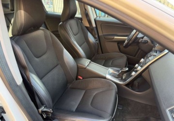 Volvo XC60 I SUV Facelifting 2.0 T5 DRIVE-E 245KM 2016 Volvo XC 60 Volvo XC 60 T5 Drive-E Ocean Race 2.0 Benzyna 245KM, zdjęcie 14