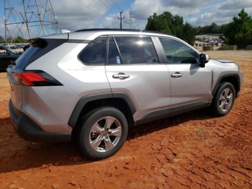 Toyota 2023 Toyota RAV4 2023r., XLE, od ubezpieczalni 2.5 Benzyna 203KM, zdjęcie 4