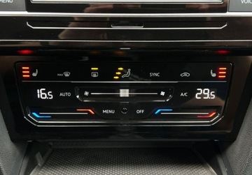 Volkswagen Passat B8 Variant Facelifting 2.0 TDI SCR 150KM 2022 Volkswagen Passat Elegance Pakiety, ACC, Kamera, Podgrzewane 4 fotele, er, zdjęcie 25