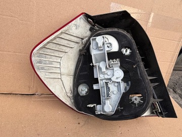 412 BMW E87 E88 FACELIFT SVĚTLO ZADNÍ PRAVÁ