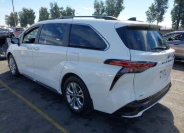 Toyota Sienna III 2023 Toyota Sienna 2023, 2.5L, 4x4, XSE, po kradziezy 2.5 Benzyna 189KM, zdjęcie 6