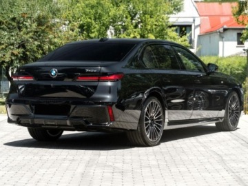 BMW Seria 7 G70 Sedan 3.0 40d 299KM 2026 BMW Seria 7 740d xDrive Sport Sedan 3.0 (299KM) 2026, zdjęcie 3