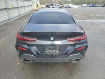 BMW 2021 BMW M8 50XI 2021 4.4l 4.4 Benzyna 523KM, zdjęcie 2