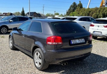 Audi A3 8P Hatchback 3d 2.0 FSI 150KM 2003 Audi A3 3-drzwiowe 2003 r. 2.0 Benzyna 150KM, zdjęcie 3