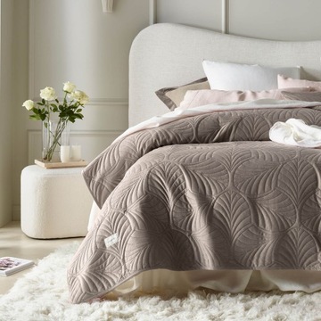 Стеганое бархатное покрывало на кровать, диван, софу, 200х220 Feel Kolory