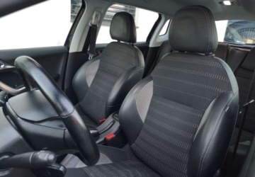 Peugeot 2008 I SUV Facelifting 1.6 BlueHDi 99KM 2018 Peugeot 2008 Peugeot 2008 1.6 BlueHDi Style 1.6 Diesel 100KM, zdjęcie 10