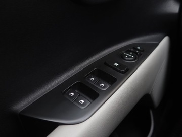 Kia Stonic I Crossover Facelifting 1.0 T-GDI 100KM 2023 Kia Stonic 1.0 T-GDI, Salon Polska, Serwis ASO, zdjęcie 16