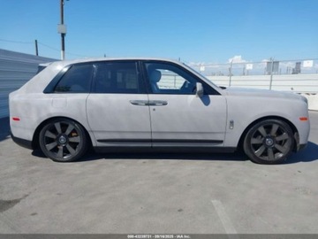 Rolls-Royce 2021 Rolls-Royce Cullinan 2021 6.7l 6.7 Benzyna 563KM, zdjęcie 6