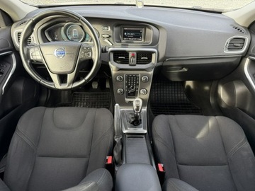 Volvo V40 II Hatchback 1.6 D2 115KM 2014 Volvo V40 1.6 D2 114KM 2014r KINETIC,Nowy rozrząd, zdjęcie 3