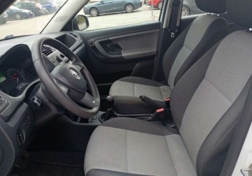 Skoda Fabia II Hatchback Facelifting 1.2 HTP 60KM 2014 Skoda Fabia Zarejestrowany - ubezpieczony - benzyna - 1,2 - 60 KM 1.2 60KM, zdjęcie 17