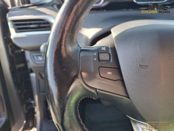 Peugeot 2008 I SUV Facelifting 1.2 PureTech 110KM 2016 Peugeot 2008 1,2 benz automat navi klimatronik pdc alu zarejestrowany 1.2, zdjęcie 15