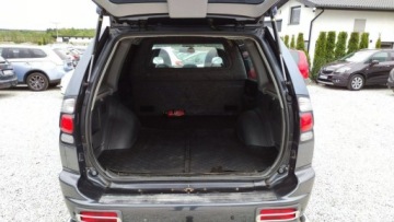Mitsubishi Pajero III 2.5 TD 115KM 2005 Mitsubishi Pajero 2.5 D 116kM 4x4 Klimatronik Tempomat Czujniki Park. Hak, zdjęcie 7