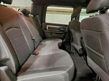  RAM 1500 Classic Slt 2022 5.7 Benzyna 395KM, zdjęcie 10