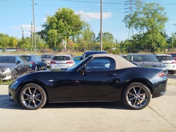Mazda MX-5 IV Fastback RF Facelifting 2.0 SKY-G 184KM 2021 MAZDA MX-5 IV 2.0 SKY-G 184KM,Automat, Bogate wyposażenie, 53 000km,, zdjęcie 13