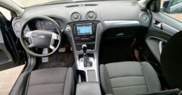 Ford Mondeo IV Kombi 2.0 Duratorq TDCi DPF 140KM 2012 Ford Mondeo Ford Mondeo 2.0 TDCi Titanium 2.0 Diesel 140KM, zdjęcie 14