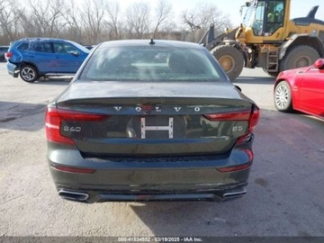 Volvo S60 III 2022 Volvo S60 2022 VOLVO S60 B5 INSCRIPTIONB5 MOMENTUM 2.0 Benzyna 247KM, zdjęcie 9