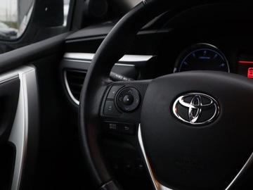Toyota Corolla X Sedan Facelifting 1.6 Valvematic 132KM 2014 Toyota Corolla 1.6 Valvematic, Salon Polska, zdjęcie 18