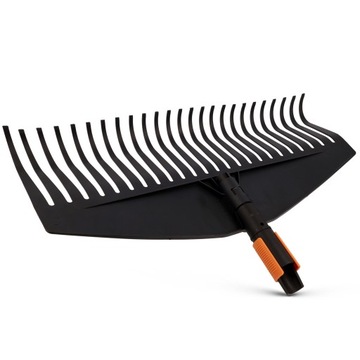 Широкие садовые грабли для травы Fiskars