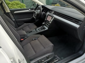 Volkswagen Passat B8 Variant 2.0 TDI 190KM 2015 Volkswagen Passat 2.0 TDI 190KM R-line # Automat, zdjęcie 23